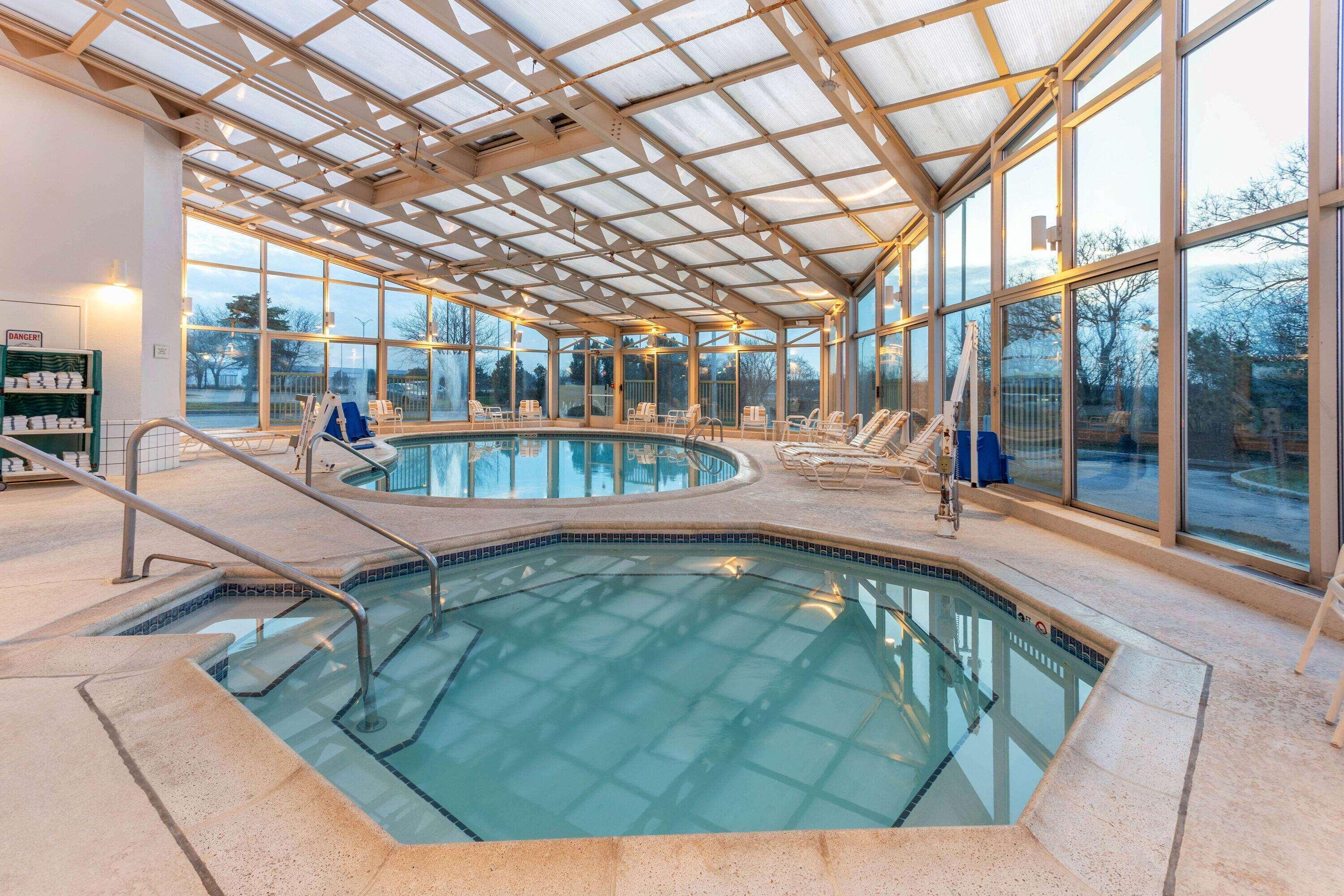 La Quinta By Wyndham Chicago Gurnee Hotel Bagian luar foto