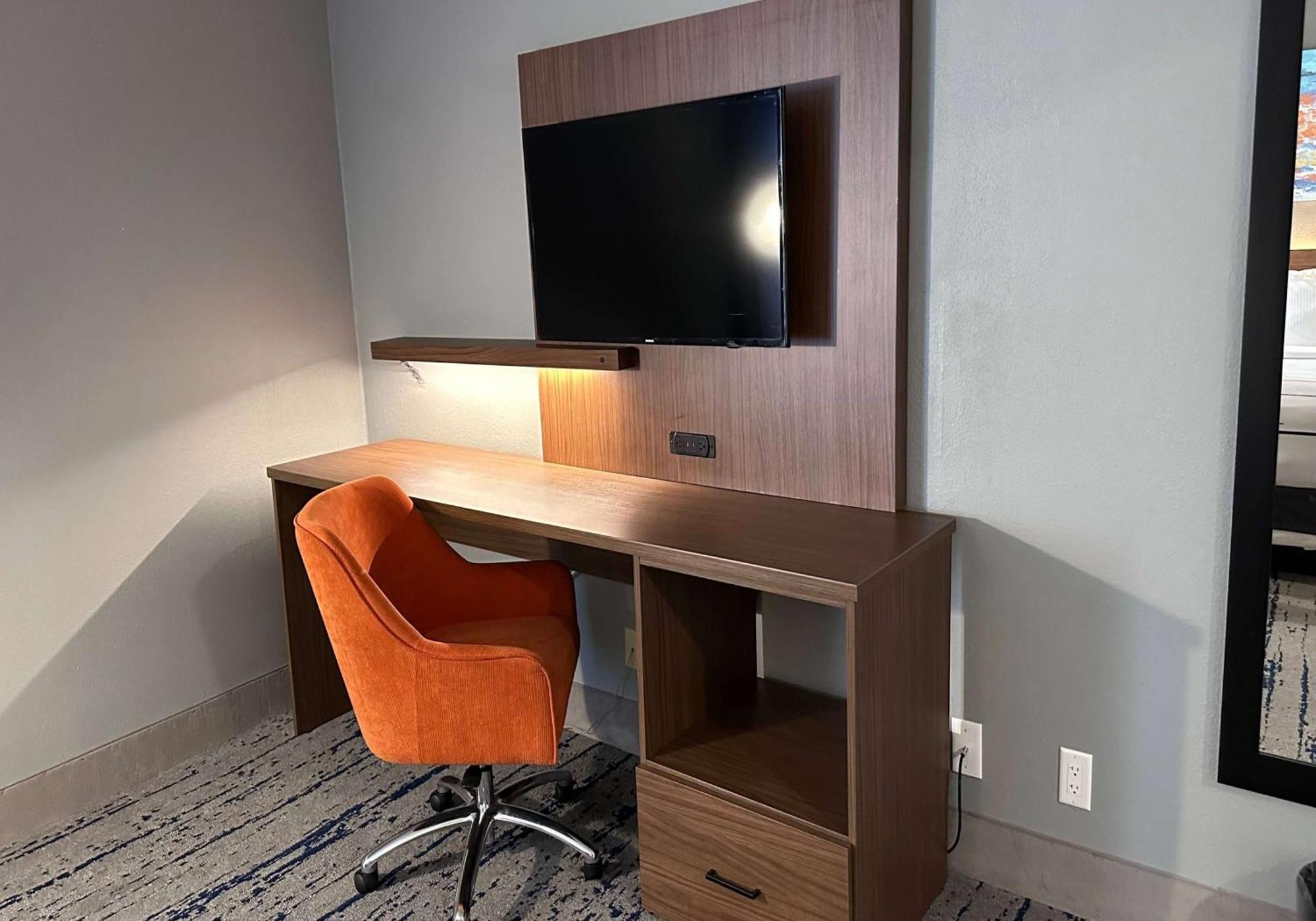 La Quinta By Wyndham Chicago Gurnee Hotel Bagian luar foto