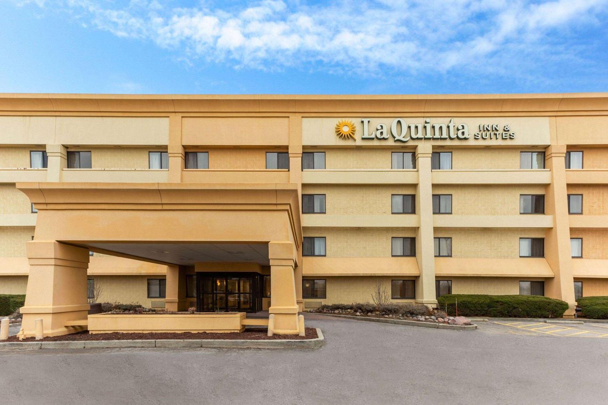 La Quinta By Wyndham Chicago Gurnee Hotel Bagian luar foto