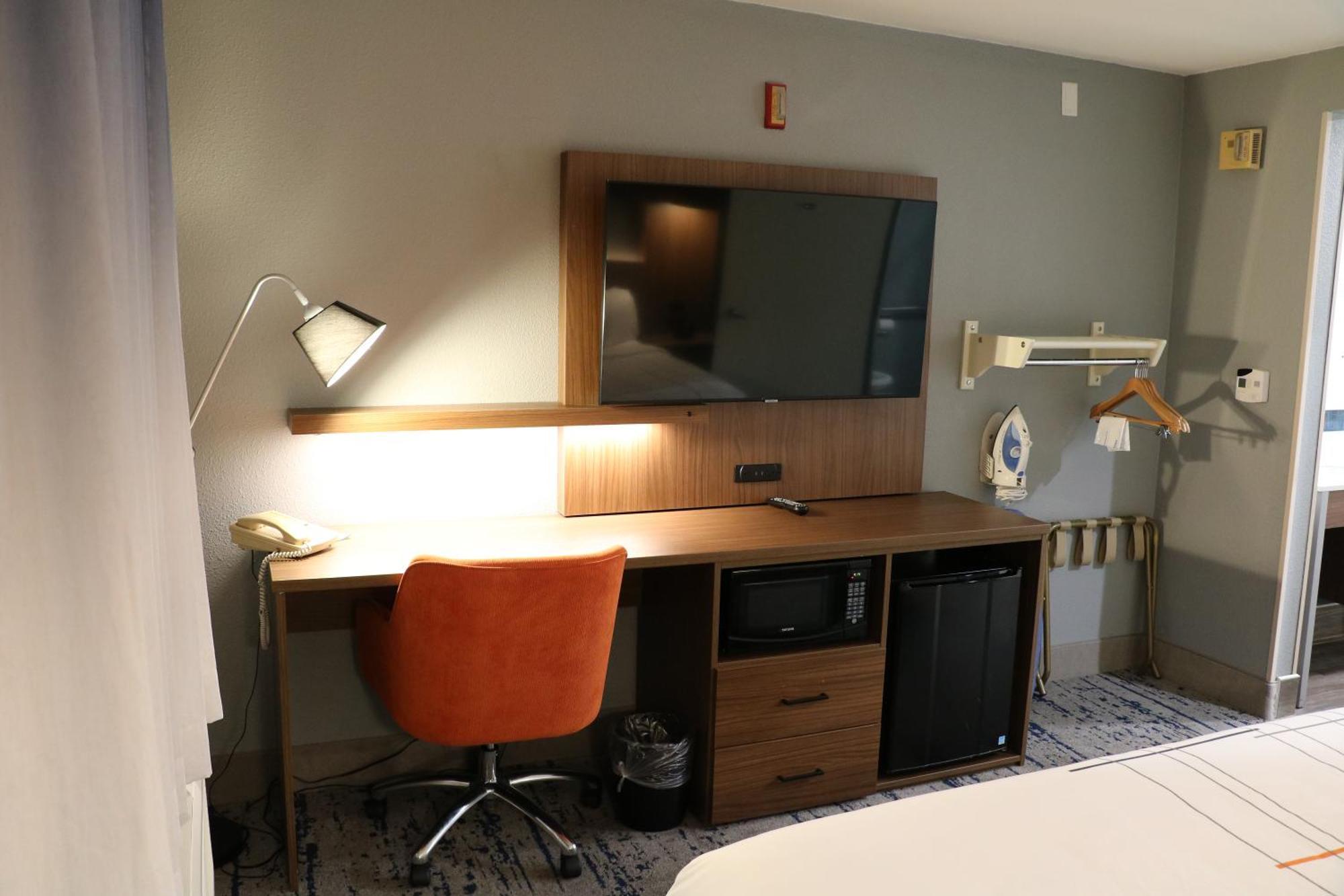 La Quinta By Wyndham Chicago Gurnee Hotel Bagian luar foto