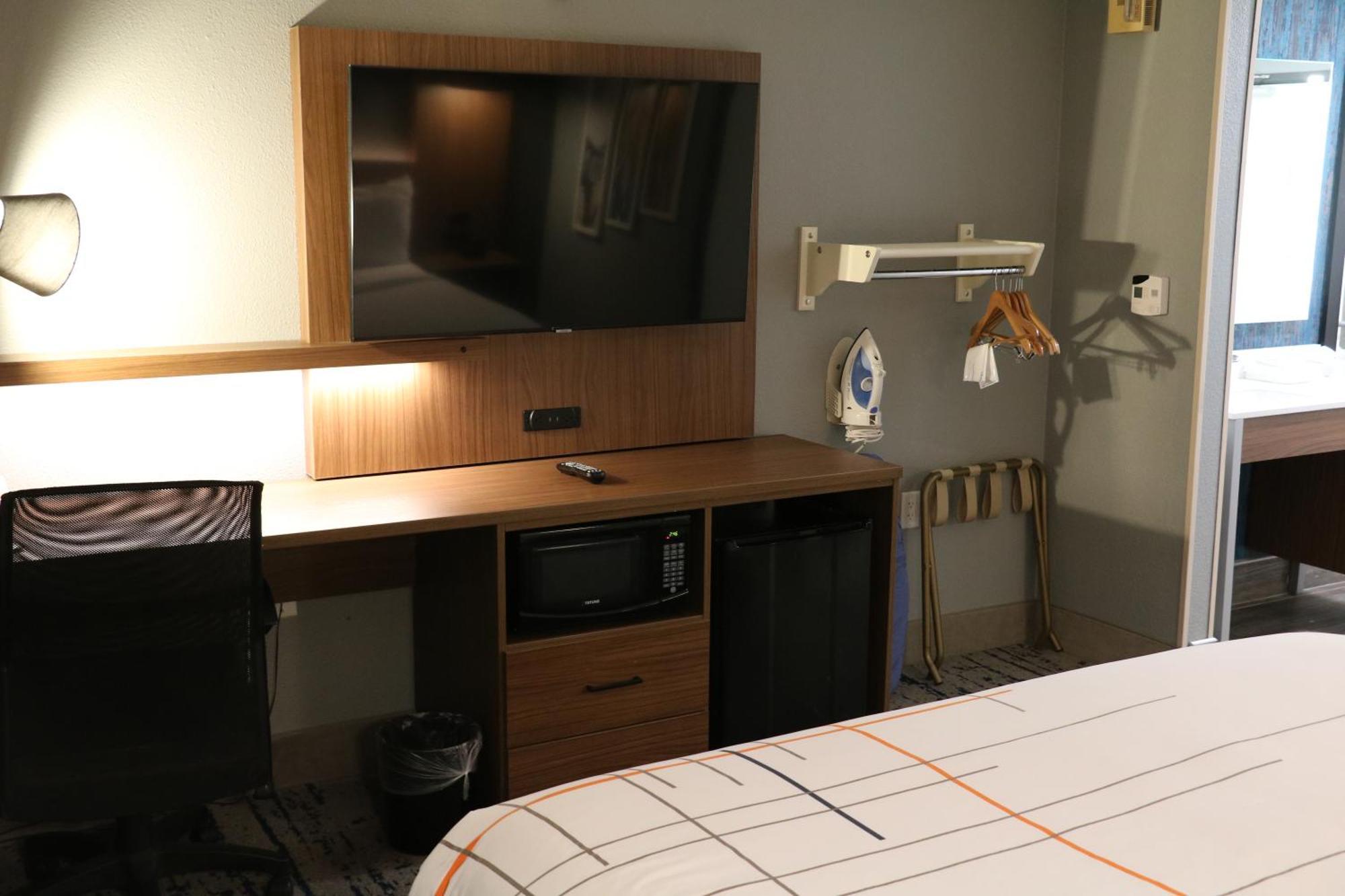 La Quinta By Wyndham Chicago Gurnee Hotel Bagian luar foto